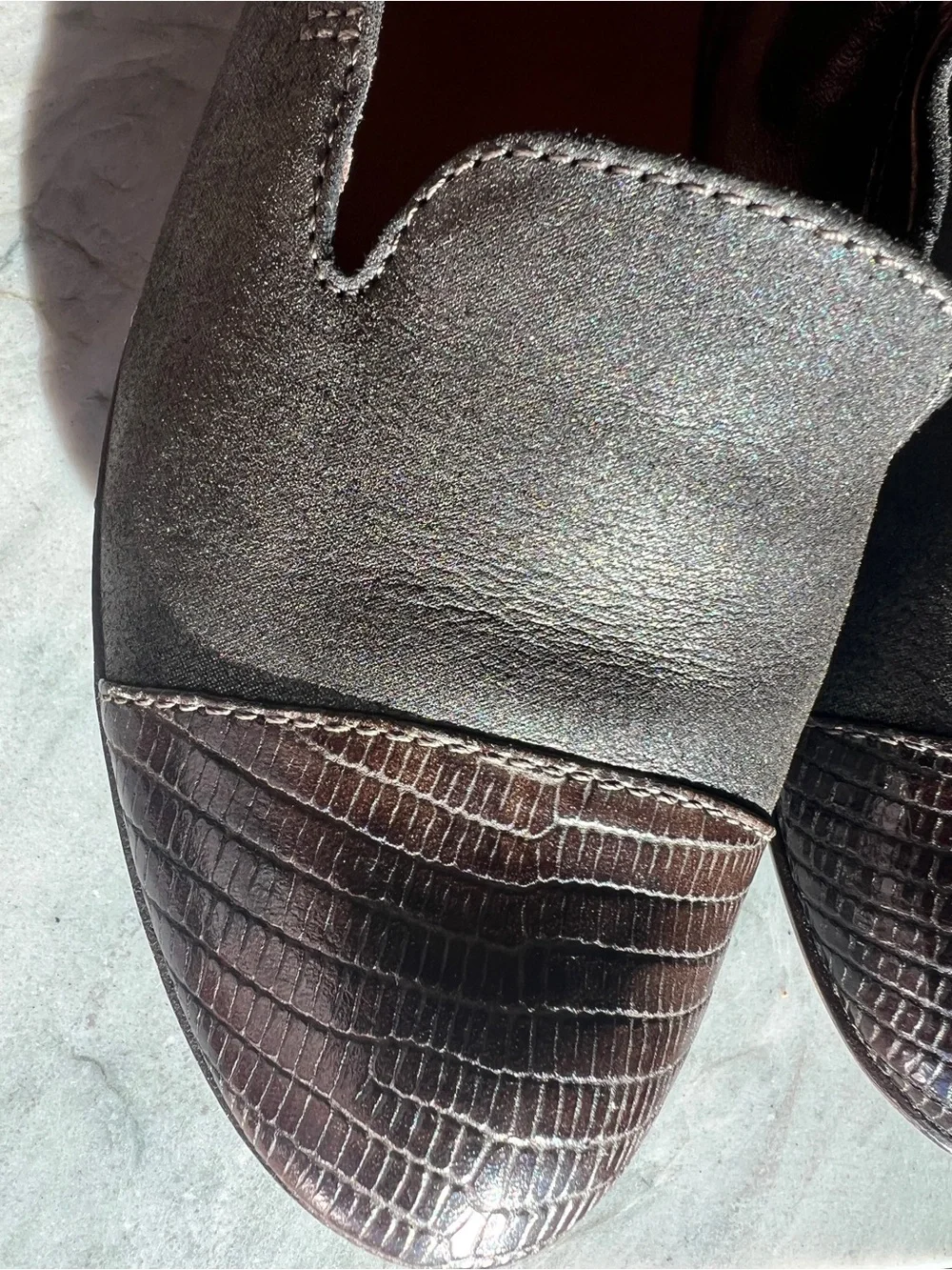 AGL/ Attilio Giusti Leombruni Brown ballet-style flats with Croc-Embossed Toe